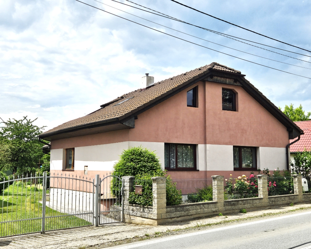 RODINNÝ DOM, RUSKOV